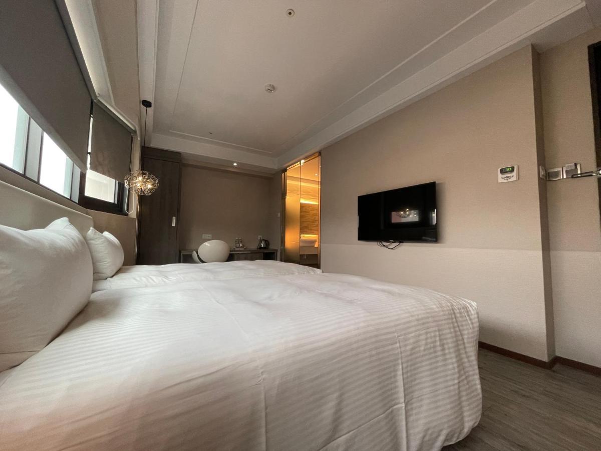 Yongyue Hotel Kaohsiung Eksteriør billede