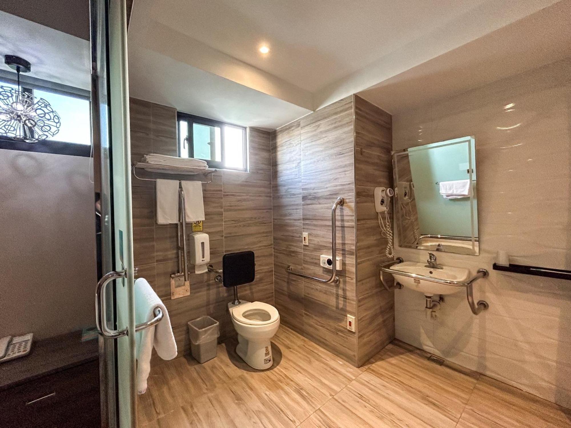 Yongyue Hotel Kaohsiung Eksteriør billede