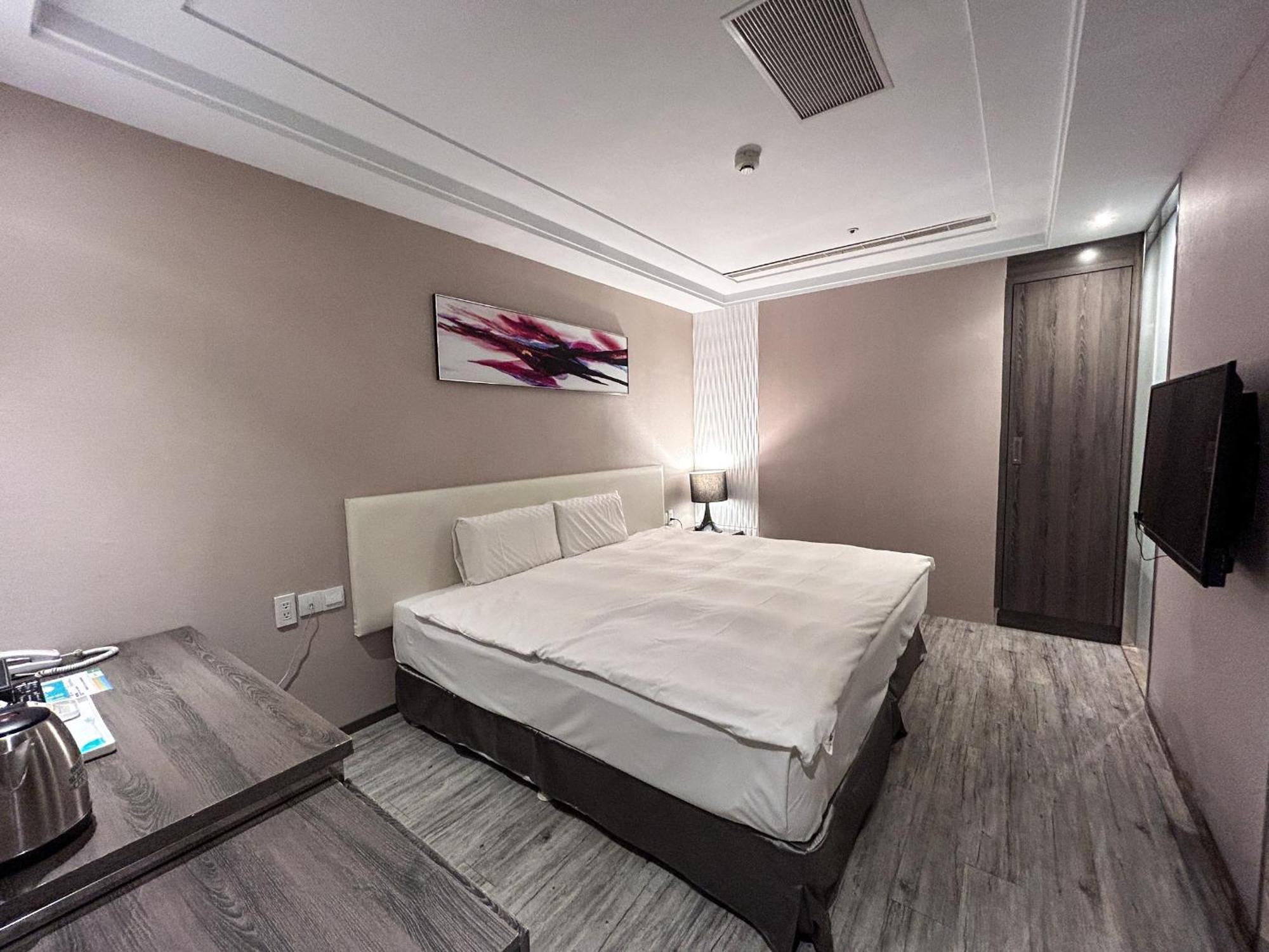 Yongyue Hotel Kaohsiung Eksteriør billede