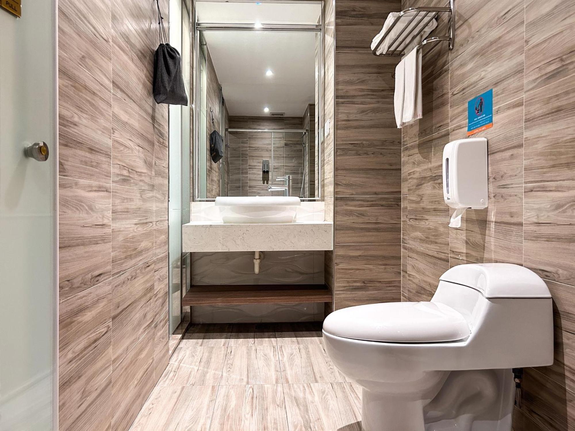 Yongyue Hotel Kaohsiung Eksteriør billede