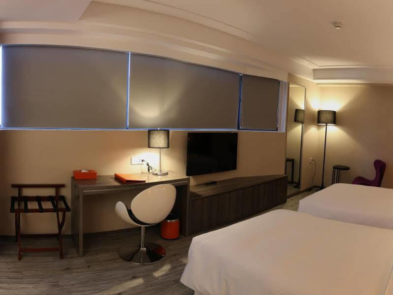 Yongyue Hotel Kaohsiung Eksteriør billede