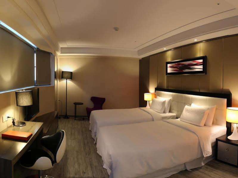 Yongyue Hotel Kaohsiung Eksteriør billede